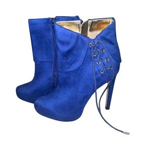 Thalia Sodi Conalt Suede Ankle Boots. Gold detail
